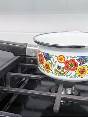 Vintage 70’s White Floral Enamel Saucepan with Colorful Flower Pattern